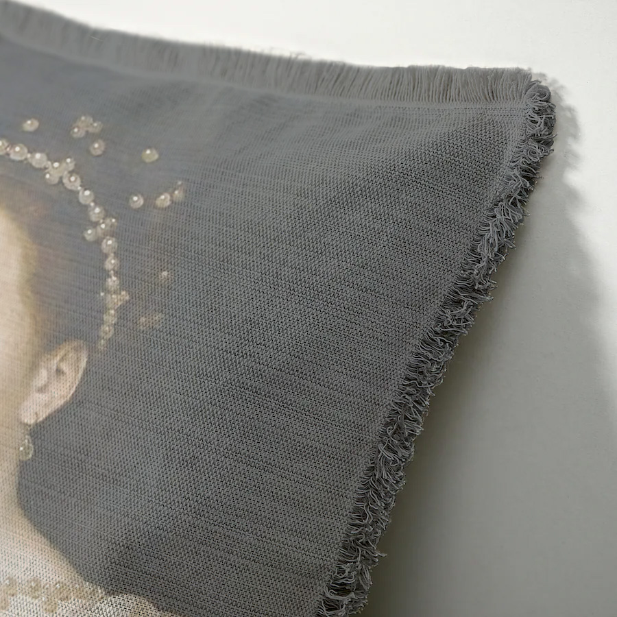 "Elizabeth of York" 50cm x 50cm Fringed Cotton/Poly Cushion Cover