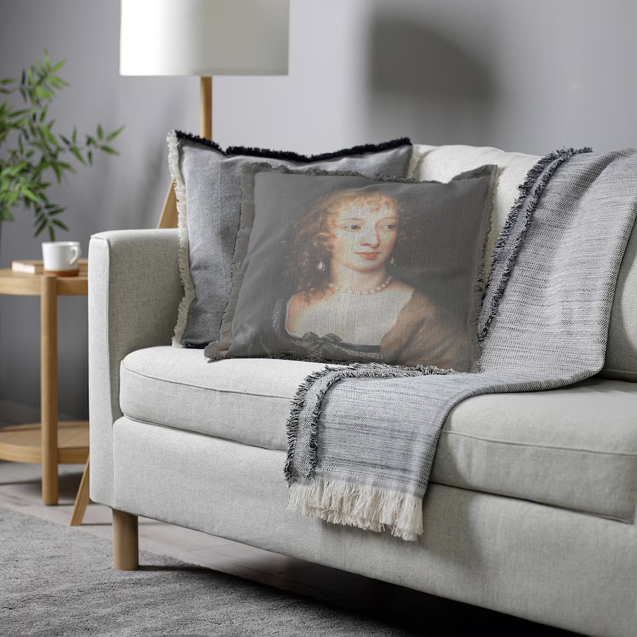 "Elizabeth of York" 50cm x 50cm Fringed Cotton/Poly Cushion Cover