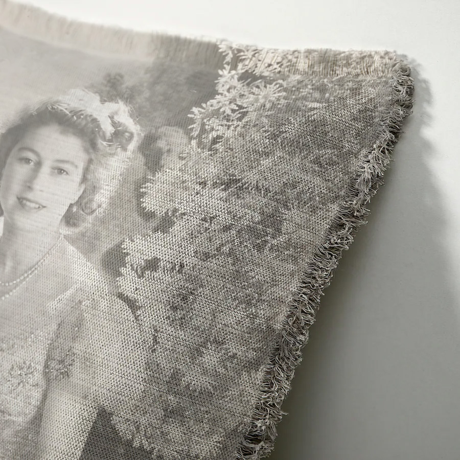 "Elizabeth of York" 50cm x 50cm Fringed Cotton/Poly Cushion Cover