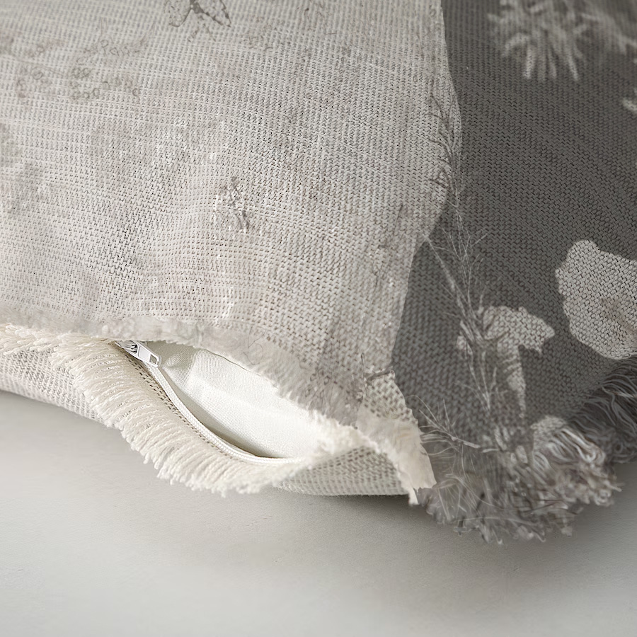 "Elizabeth of York" 50cm x 50cm Fringed Cotton/Poly Cushion Cover