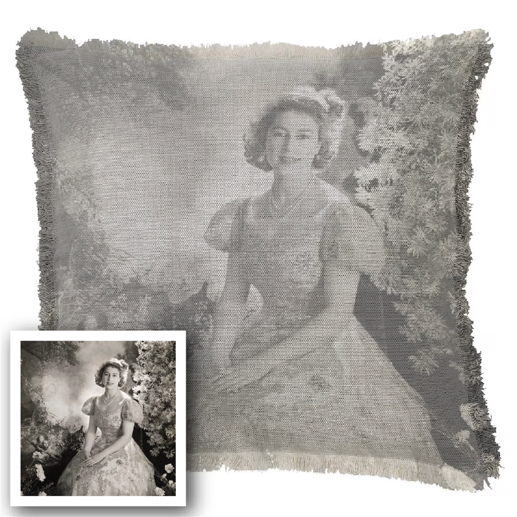"Elizabeth of York" 50cm x 50cm Fringed Cotton/Poly Cushion Cover