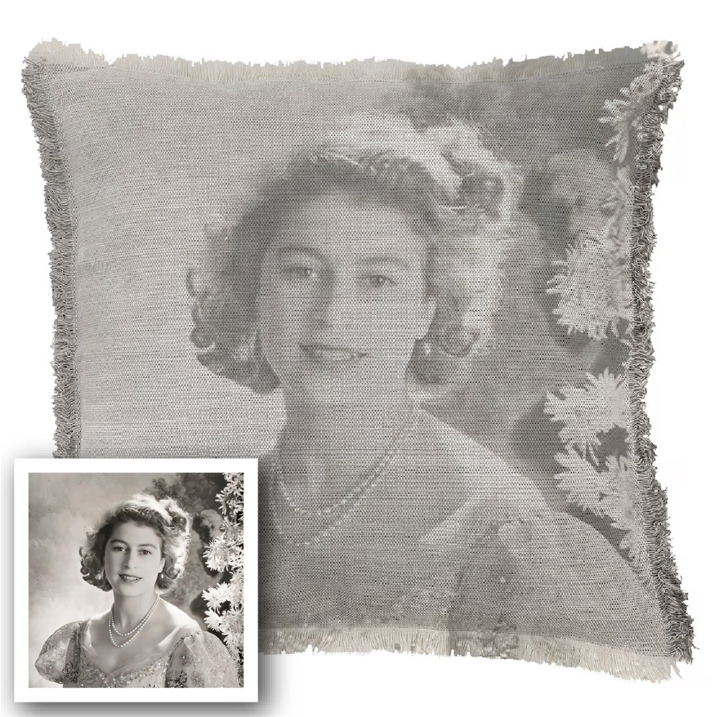 "Elizabeth of York" 50cm x 50cm Fringed Cotton/Poly Cushion Cover