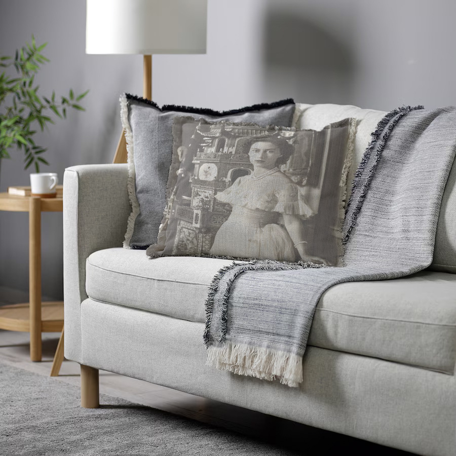 "Elizabeth of York" 50cm x 50cm Fringed Cotton/Poly Cushion Cover