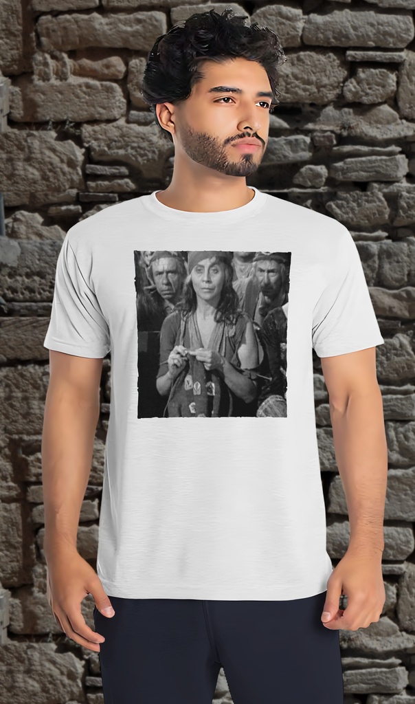 "Madame Defarge 2" T-Shirt Unisex