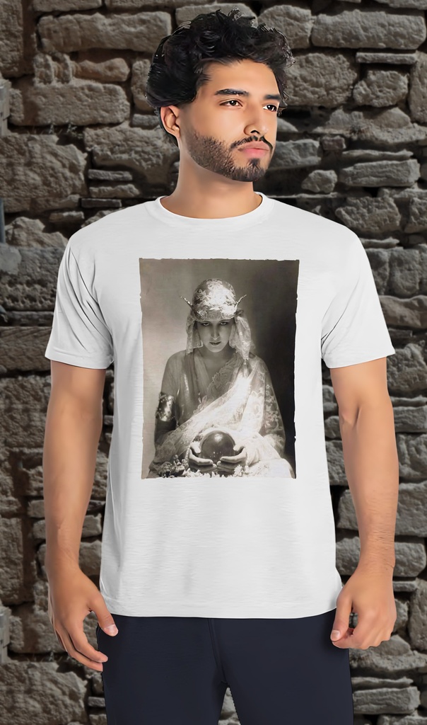 "Delores" T-Shirt Unisex