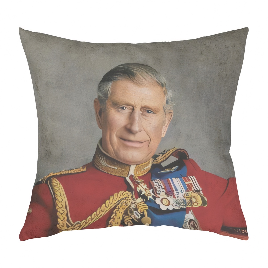 "Charles III" 40cm x 40cm Faux Leather Cushion Cover (Antique White)